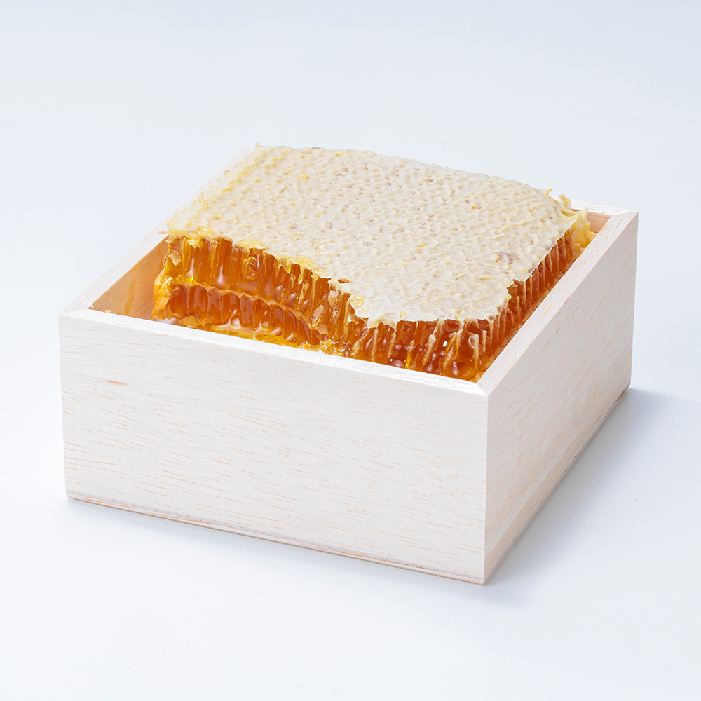 Honeycomb - Made in Japan (10cm x 10cm x 3.5cm) (300g)
