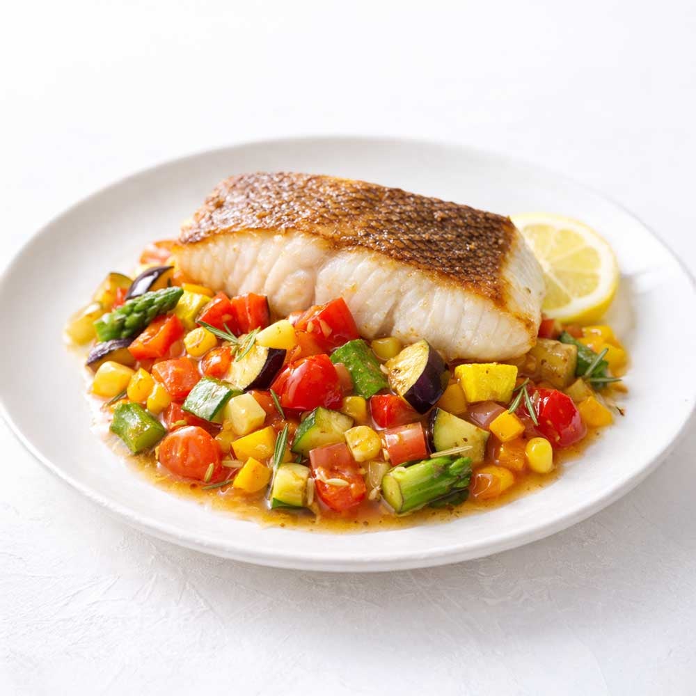 白身魚のソテー夏野菜のハニーレモンラタトゥイユかけ
