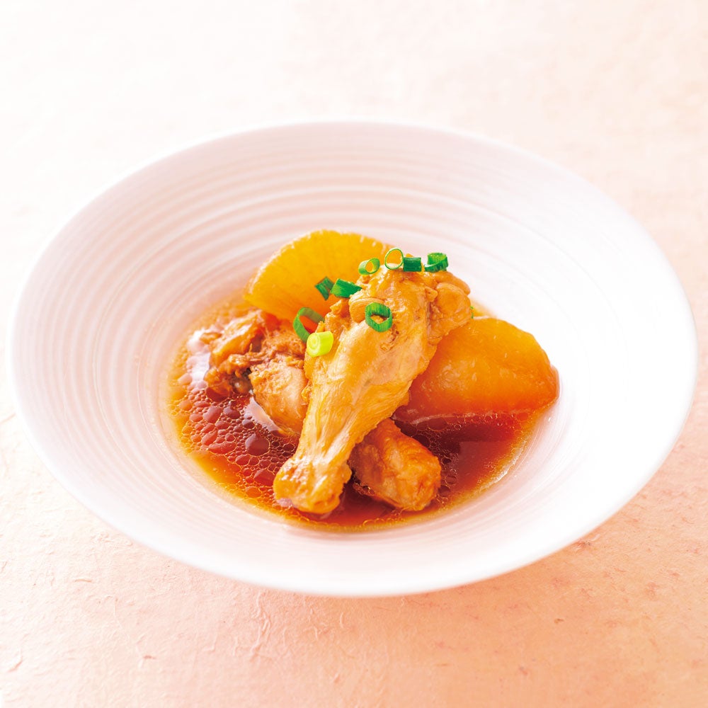 Stewed Daikon radish and chicken wings with honey